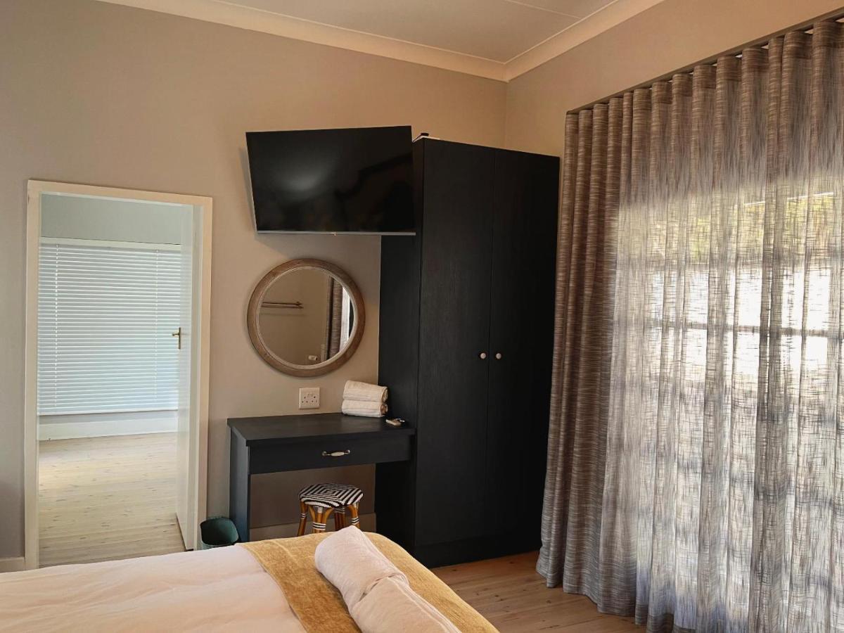 Serenity Living Hotel Willows ภายนอก รูปภาพ
